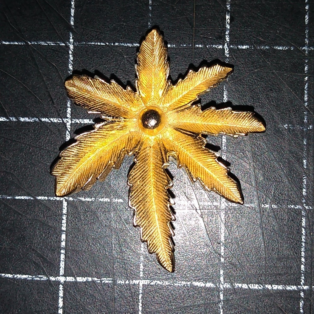 Vintage Sarah Coventry Gold Toned Leaf Brooch, Signed, Pin